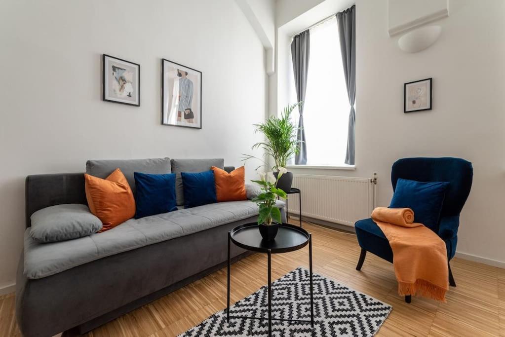 Pristine 1Br Steps From City By Hm Виена Екстериор снимка